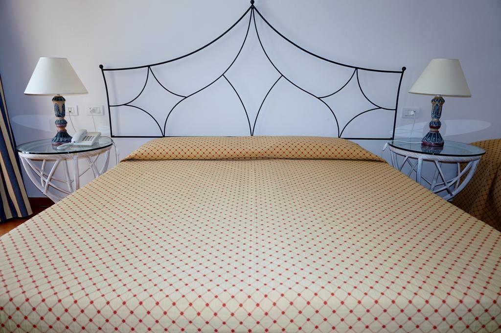 Hotel Monti Di Mola Porto Cervo Zewnętrze zdjęcie